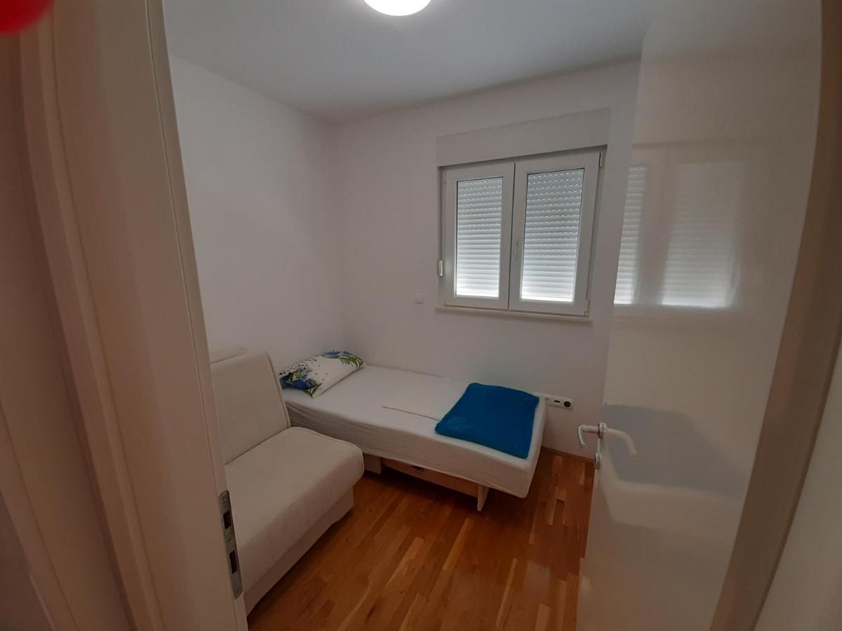Apartman U Centru Makarske มาคาร์สกา ภายนอก รูปภาพ