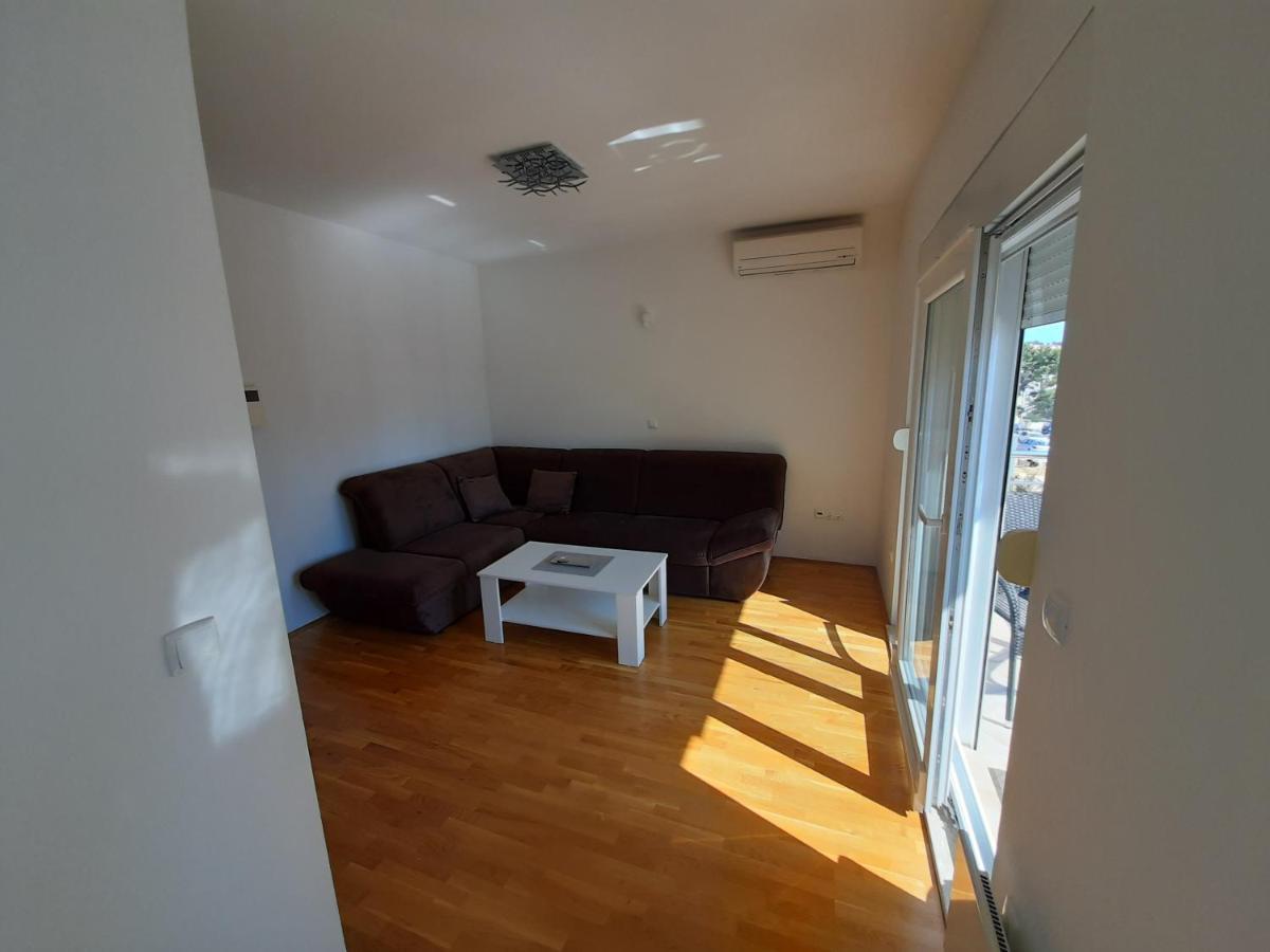 Apartman U Centru Makarske มาคาร์สกา ภายนอก รูปภาพ
