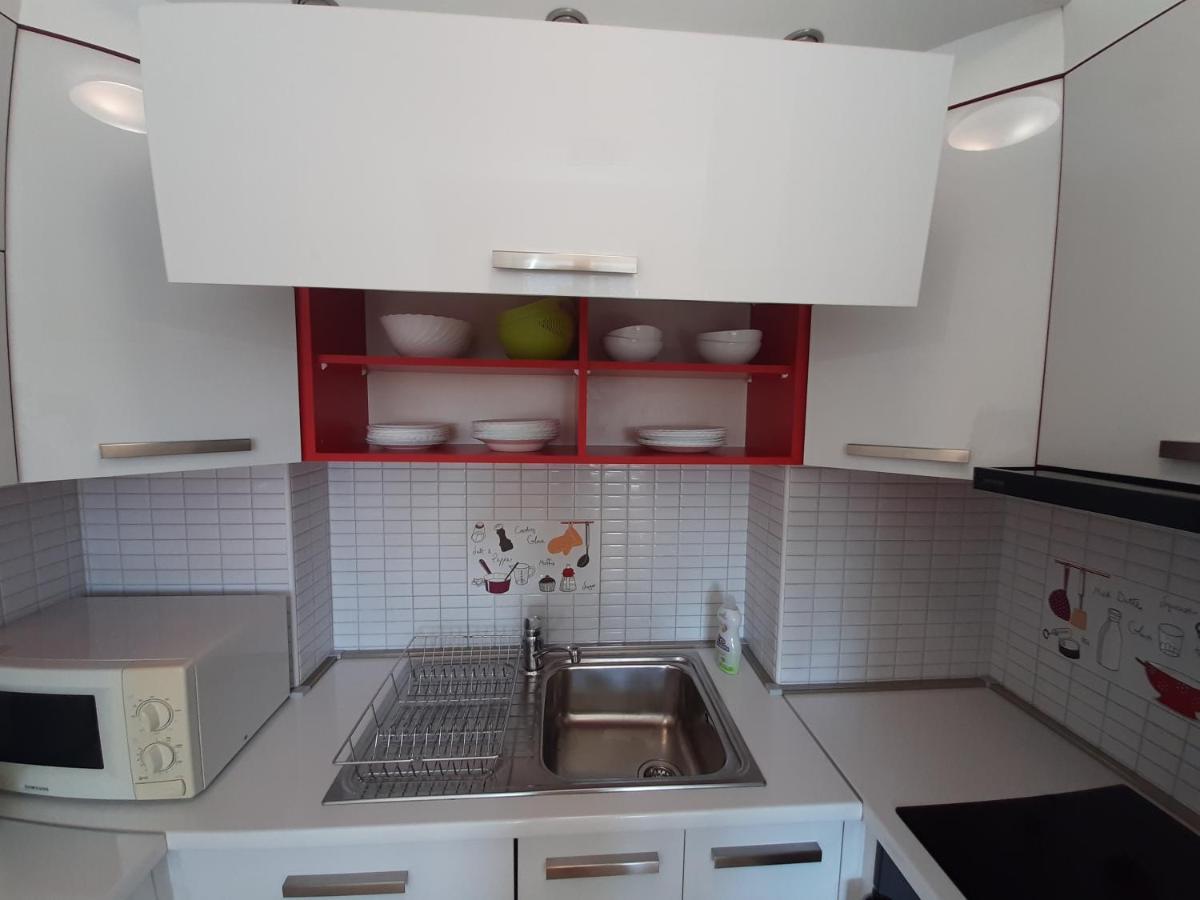 Apartman U Centru Makarske มาคาร์สกา ภายนอก รูปภาพ