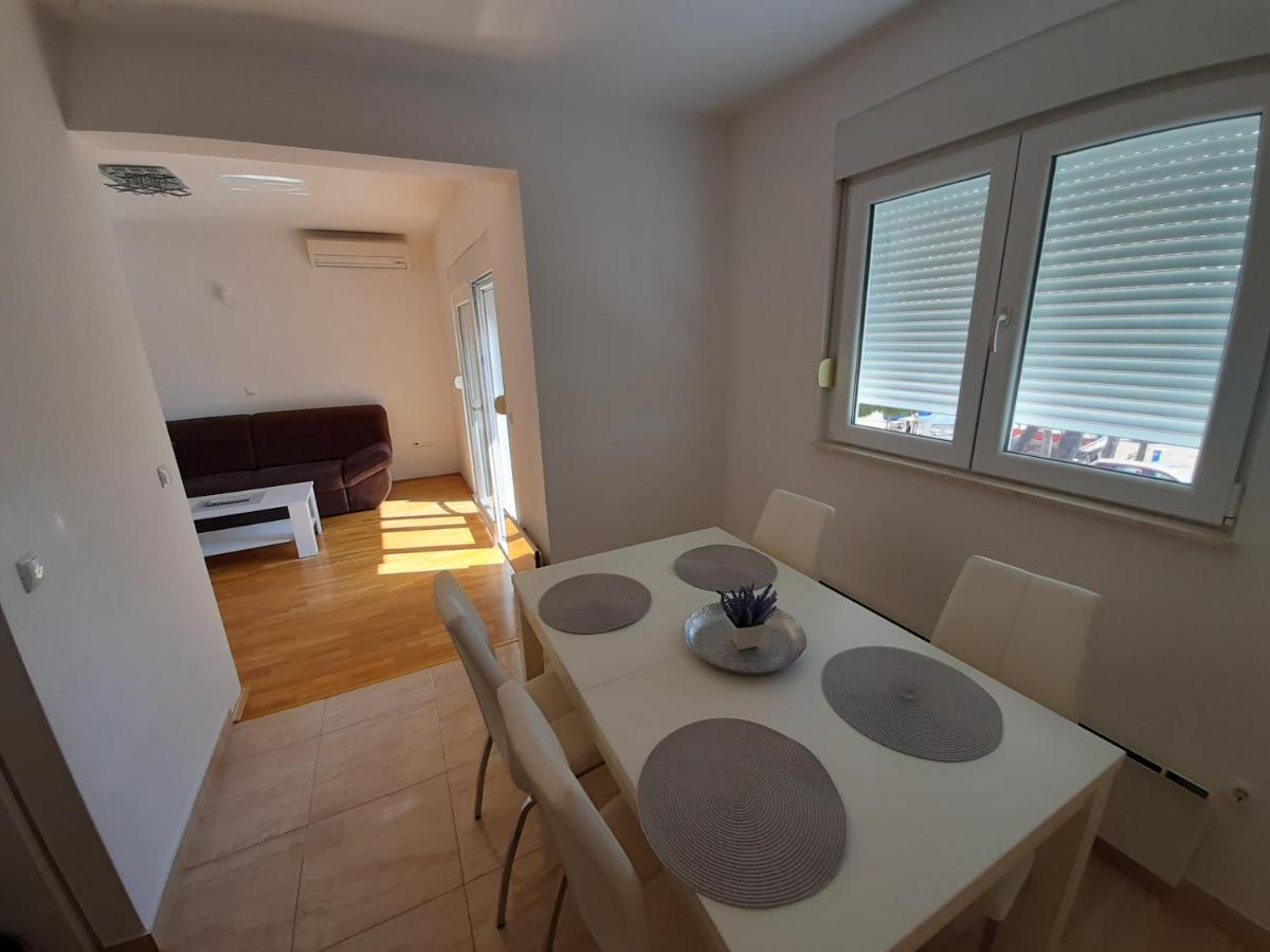 Apartman U Centru Makarske มาคาร์สกา ภายนอก รูปภาพ